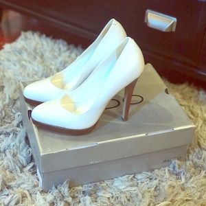 ⚡️Women’s ALDO Kolwezi, Size 37 Euro, White
